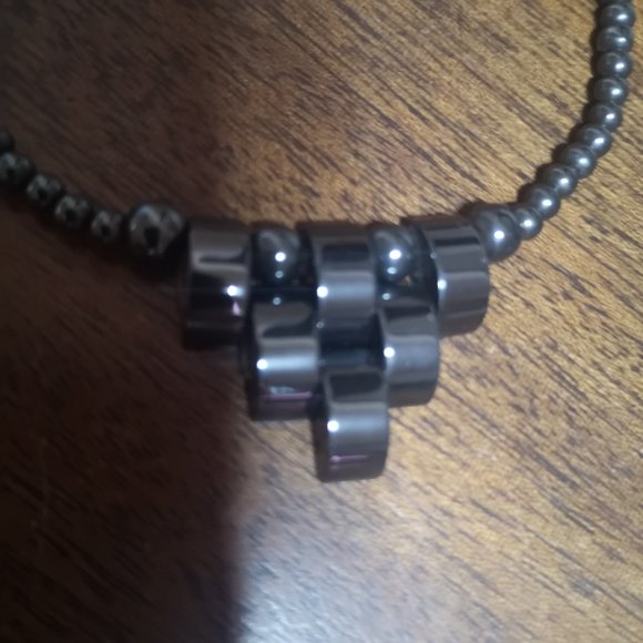 Gray Metallic-look Hematite Necklace - Picture 6 of 6